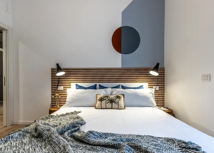 Stayeasy Quadronno33 - 3 Bedrooms, 2 Baths - Duomo Walking Distance